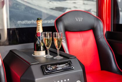 The champagne is ready in the VIP gondola. | © Pedro Rodrigues