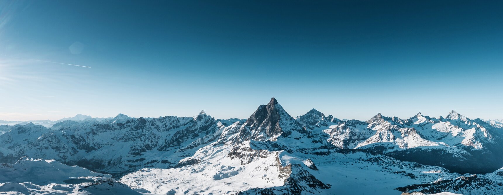 Le Matterhorn Alpine Crossing offre un paysage de glaciers à couper le souffle et une vue sur plusieurs sommets de plus de 4000 mètres.  | © Gabriel Perren