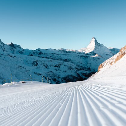 Frisch präparierte Piste Rotweng mit Matterhorn im Hintergrung | © Christian Bürgi