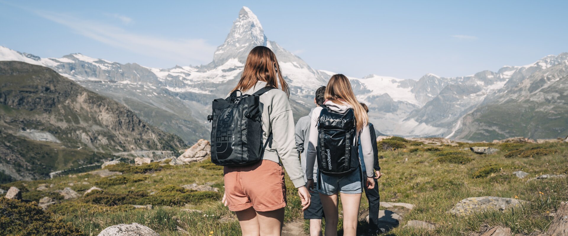 Hiking with a view of the Matterhorn  | © Gabriel Perren