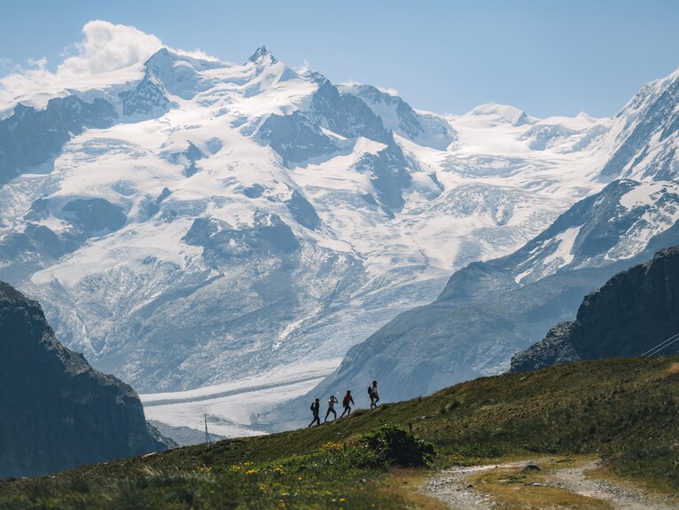 Se promener dans la nature et profiter de la belle vue | © Gabriel Perren